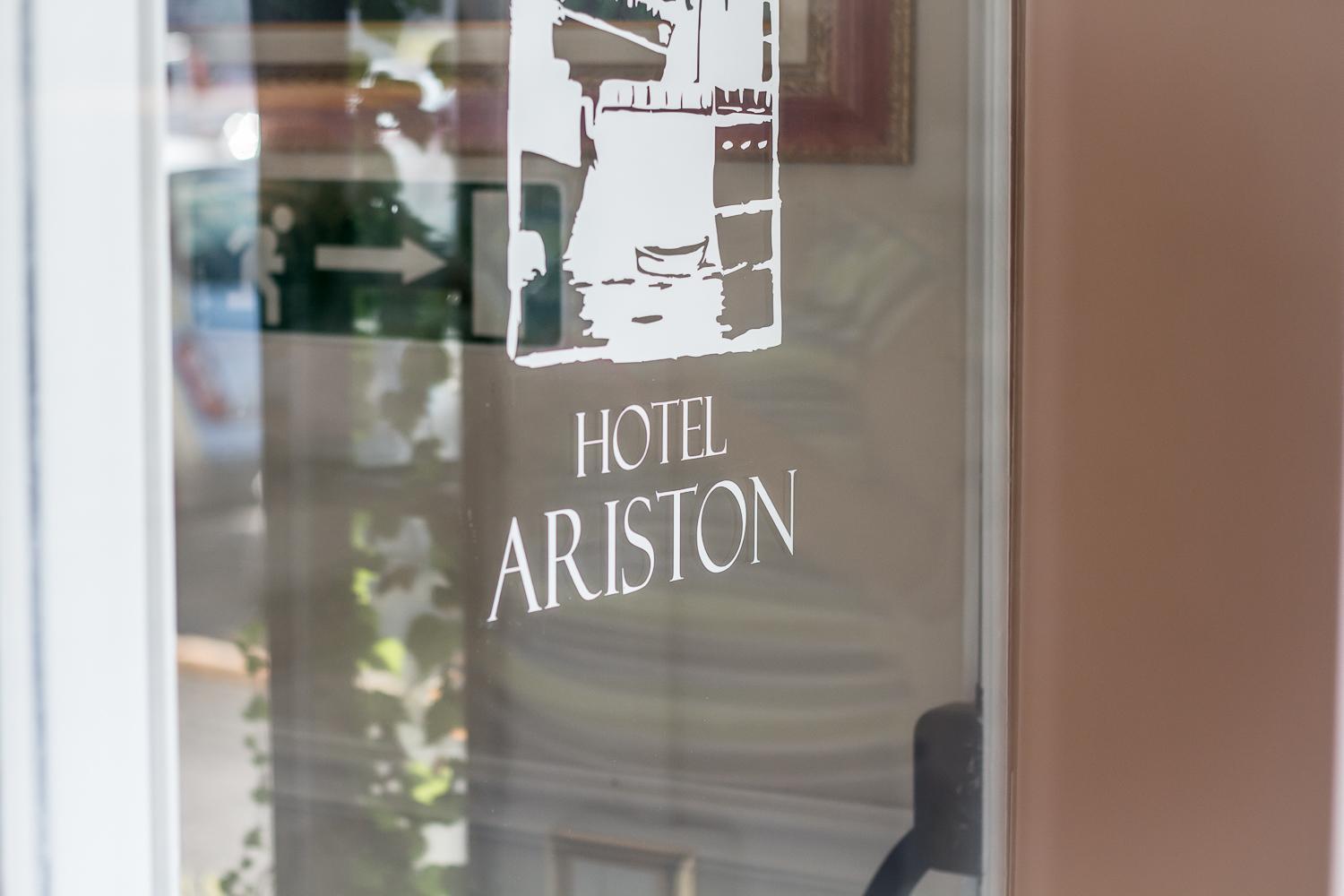 Hotel Ariston Ливорно Екстериор снимка