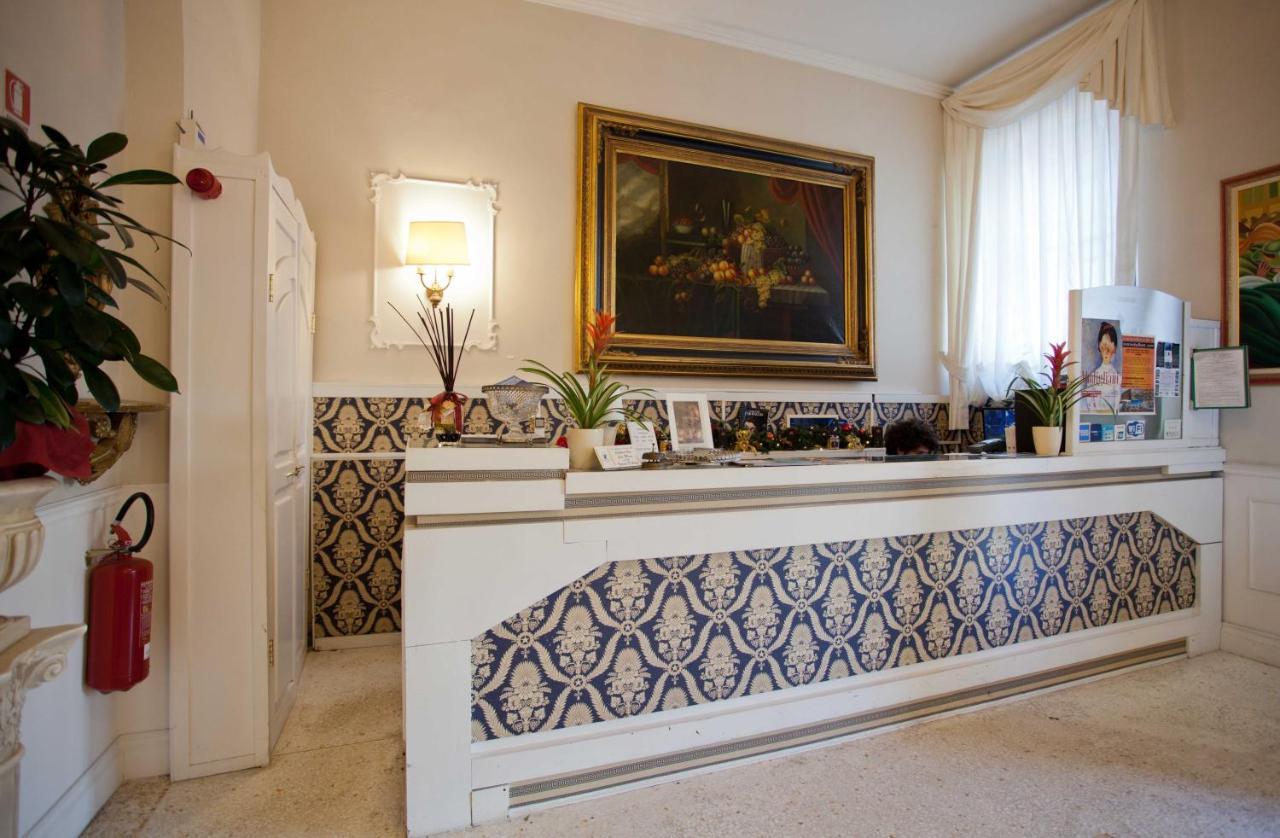Hotel Ariston Ливорно Екстериор снимка