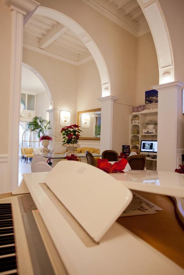 Hotel Ariston Ливорно Екстериор снимка